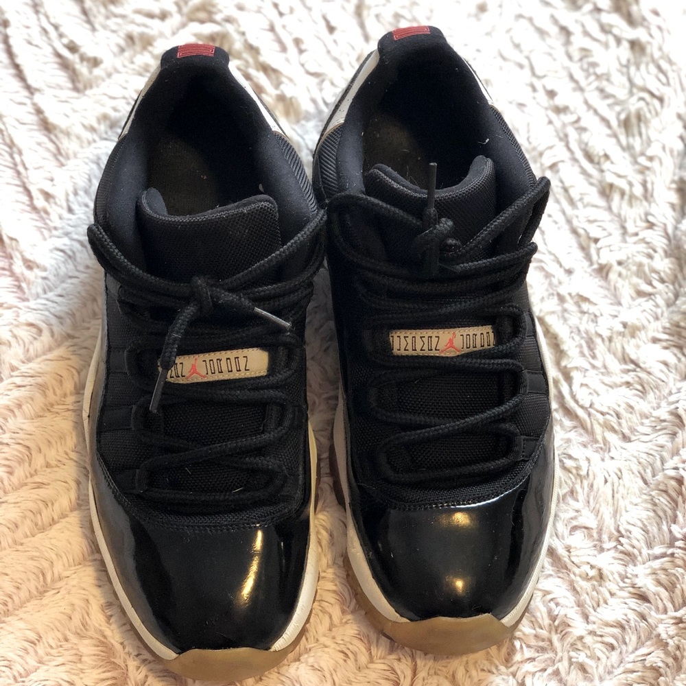 Air Jordan retro 11 lows